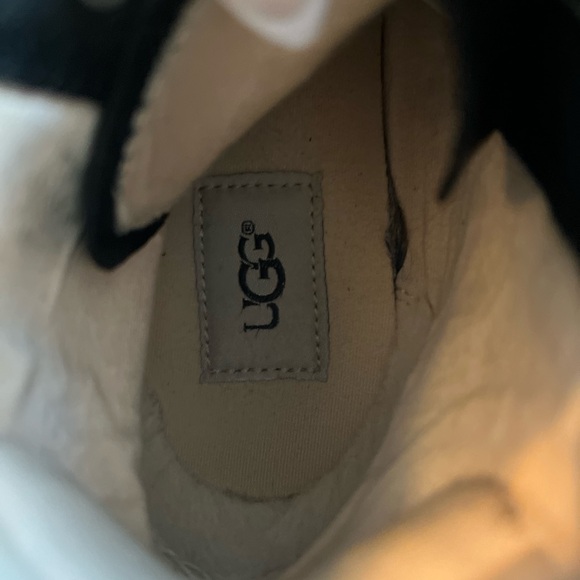 UGG boots size 7.5 in GUC - Picture 9 of 16